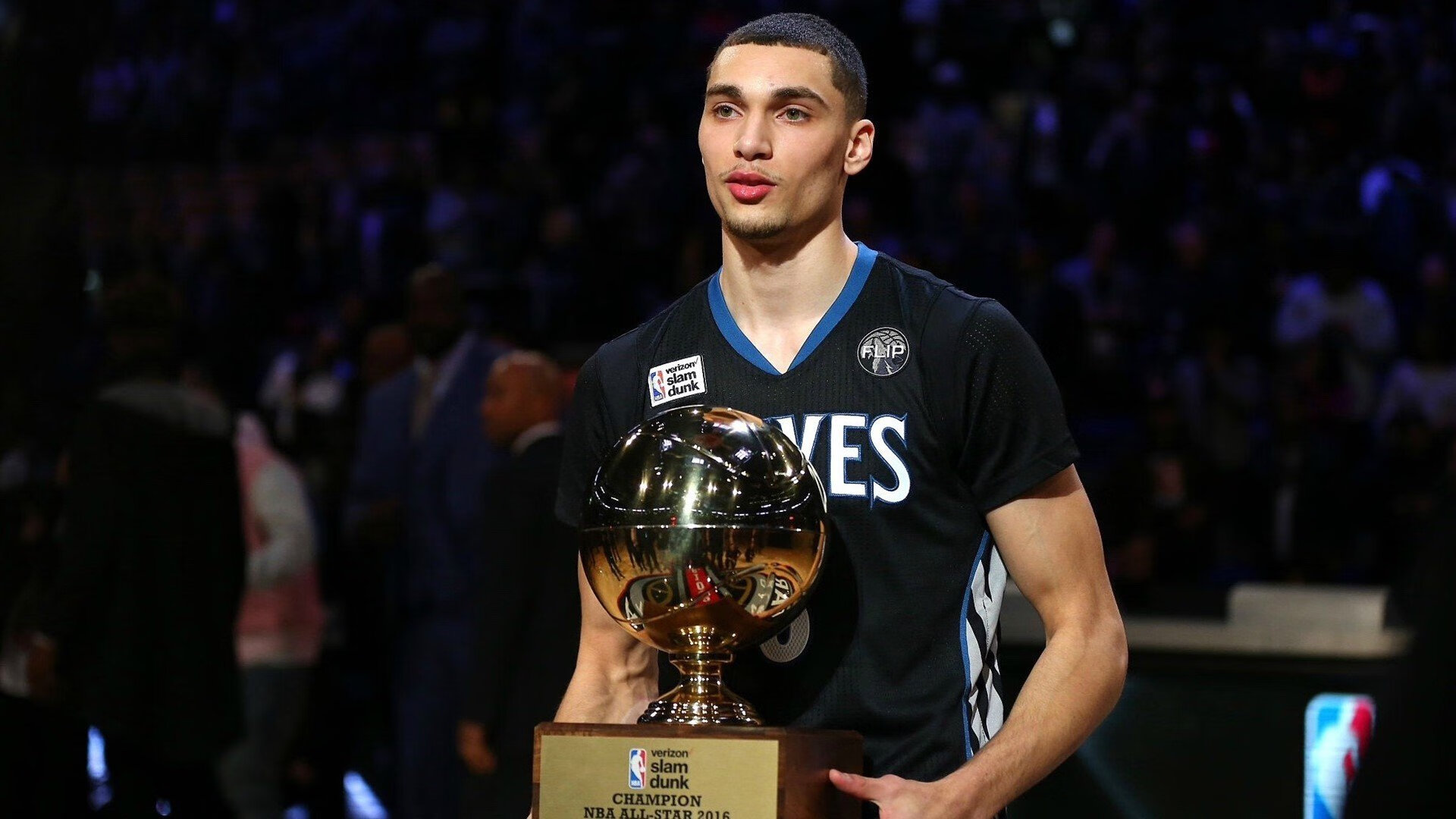 Ning篮网创纪录夜，浓眉哥献关键球，里尔名单看傻球迷